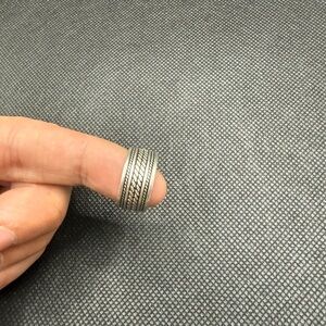 Sterling silver adjustable rings

4 sterling silver rings bundle